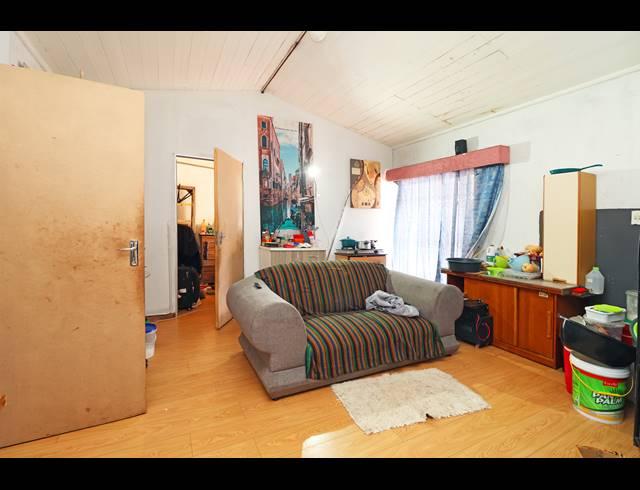 9 BEDROOM HOUSE FOR SALE IN KEW